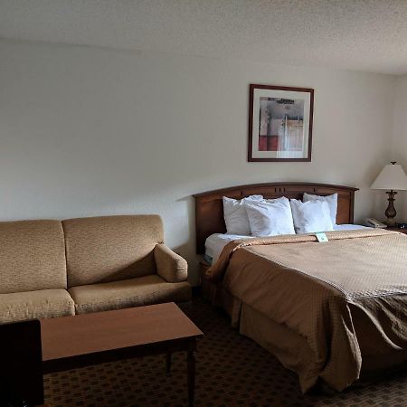 Boarders Inn And Suites By Cobblestone Hotels - Ripon Esterno foto