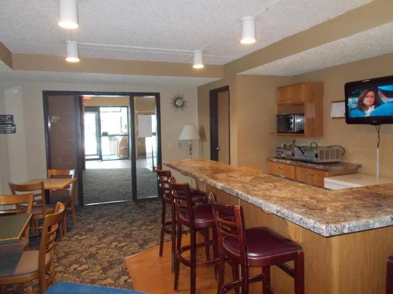 Boarders Inn And Suites By Cobblestone Hotels - Ripon Esterno foto
