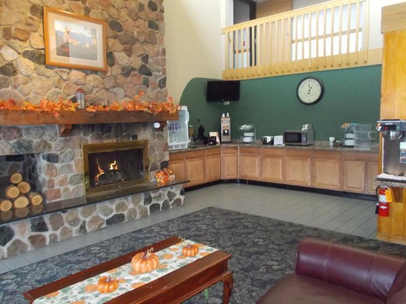 Boarders Inn And Suites By Cobblestone Hotels - Ripon Esterno foto
