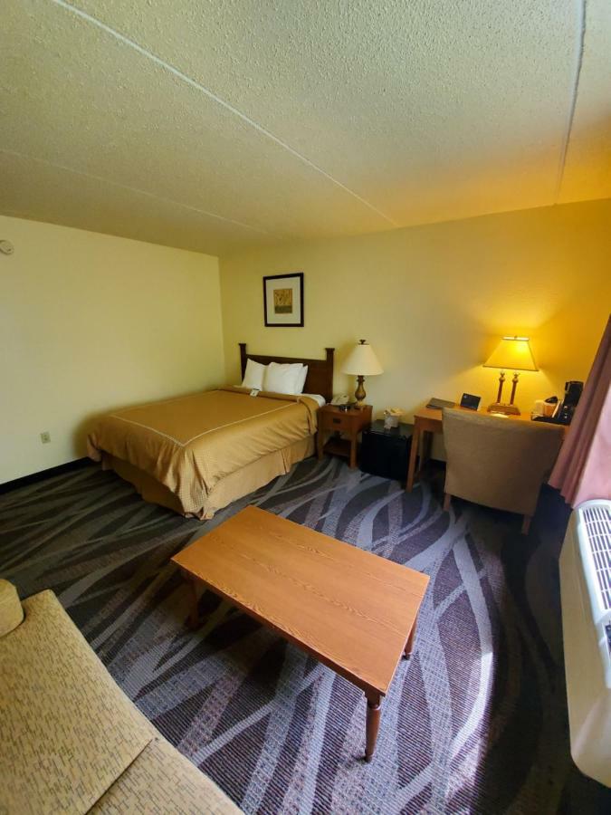 Boarders Inn And Suites By Cobblestone Hotels - Ripon Esterno foto